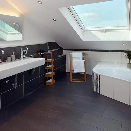 ⸨⸩ Sunset Penthouse: Messe - Siemens - Db - Man ⸨⸩